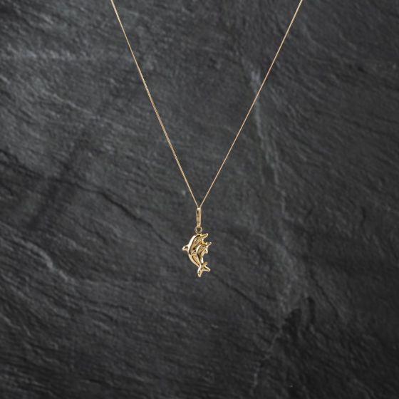 Second Hand Yellow Gold Dolphins Pendant & 18 Inch Curb Chain 41142795