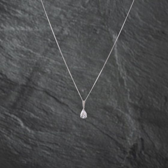 Second Hand White Gold Cubic Zirconia Teardrop Pendant & 18 Inch Curb Chain 41142813
