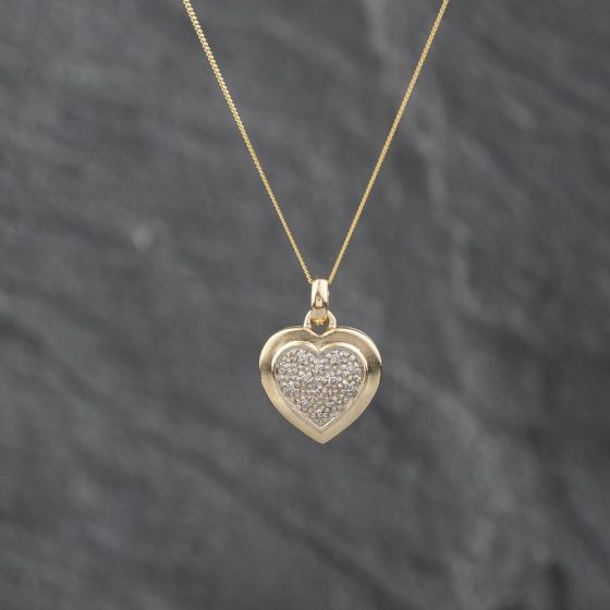 Second Hand 9ct Yellow Gold Diamond Pavé Heart Pendant & 18 Inch Curb Chain 41142849