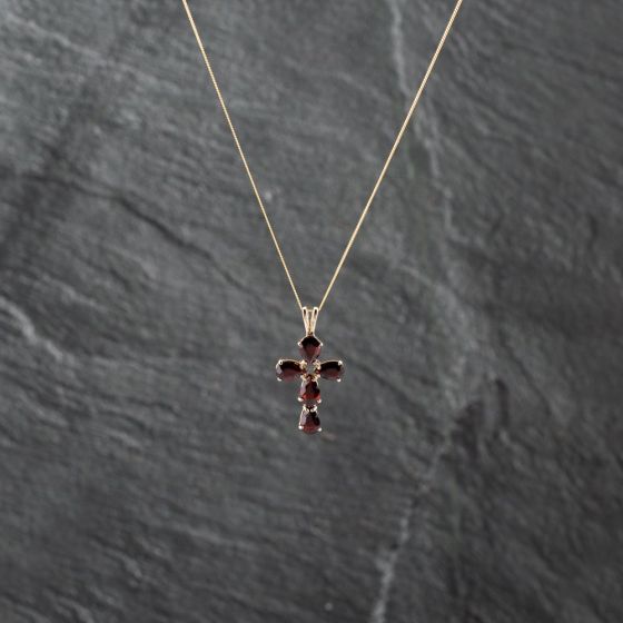 Second Hand 9ct Yellow Gold Pear Shape Garnet Claw Set Cross Pendant & 18 Inch Curb Chain 41142904