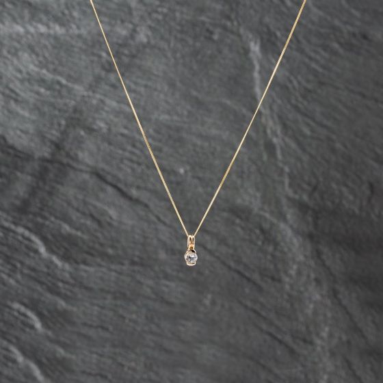 Second Hand Yellow Gold Aquamarine Solitaire Pendant & 18 Inch Curb Chain 41142911