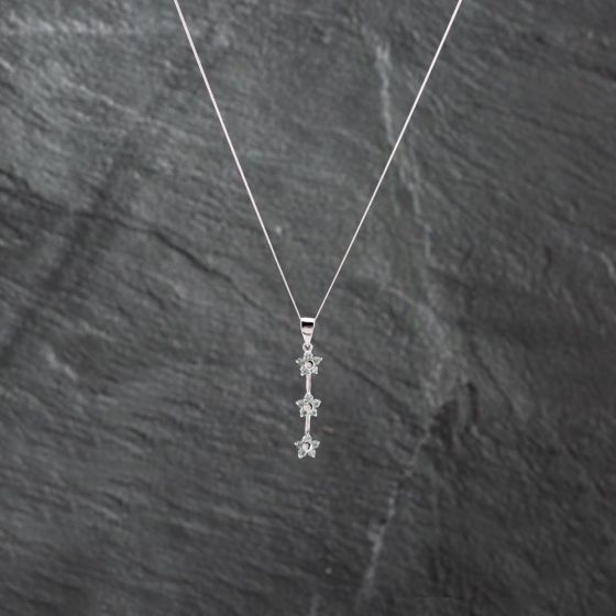 Second Hand 9ct White Gold Pale Green/Blue Topaz Triple Flower Cluster Dropper Pendant & 18 Inch Curb Chain 41142917