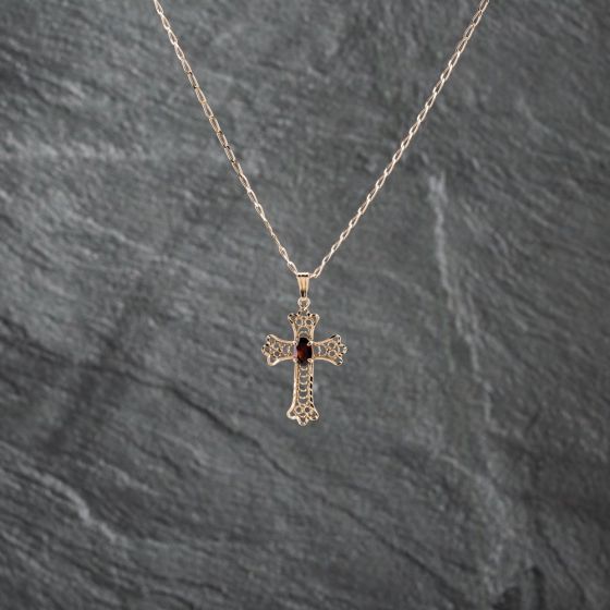 Second Hand 9ct Yellow Gold Garnet Filigree Cross Pendant & 20 Inch Curb Chain 41142921