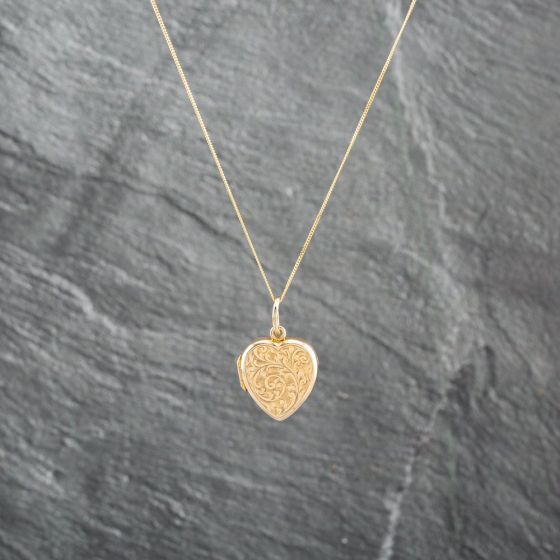 Second Hand 9ct Yellow Gold Heart Shape Foliate Engraved Locket Pendant & 18 Inch Curb Chain 41142948