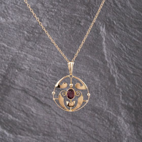 Second Hand Vintage Rose Gold Garnet Decorative Openwork Pendant & 18 Inch Belcher Chain 41142950