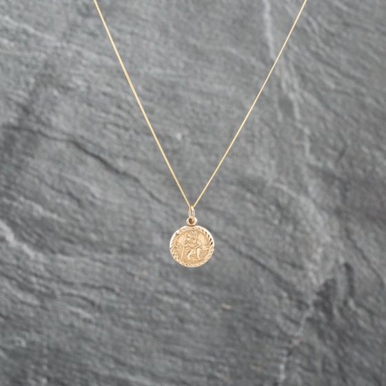 Second Hand Yellow Gold Small Circular Double Sided St Christopher Pendant & 18 Inch Curb Chain 41142955