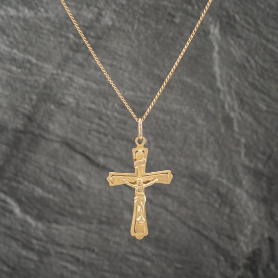 Second Hand 9ct Yellow Gold Crucifix Cross Pendant & 18 Inch Curb Chain 41142960
