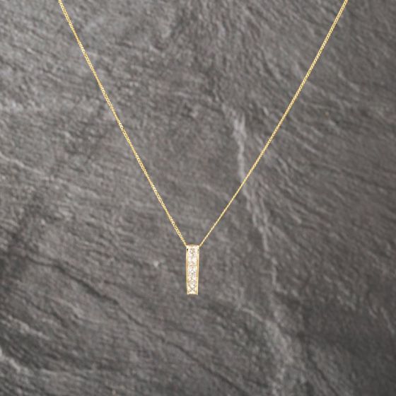 Second Hand Yellow Gold Cubic Zirconia Set Bar Pendant & 16 Inch Curb Chain 41143005