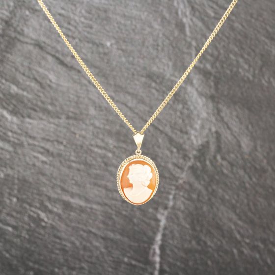 Second Hand 9ct Yellow Gold Cameo Oval Pendant & 22 Inch Curb Chain 41143011