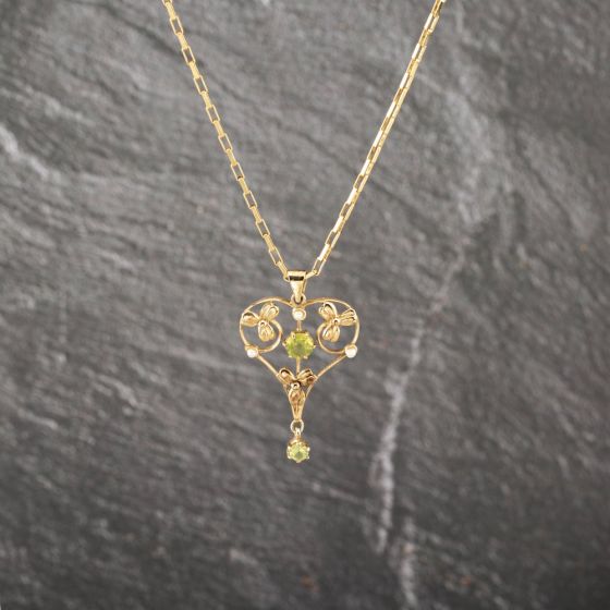 Second Hand Vintage Yellow Gold Seed Pearl & Peridot Pendant & 19 Inch Paper Link Chain 41143012