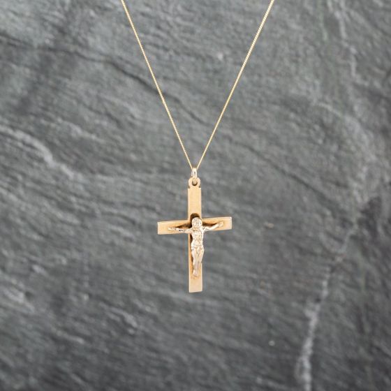 Second Hand 9ct Yellow Gold Crucifix Cross Pendant & 18 Inch Curb Chain 41143032