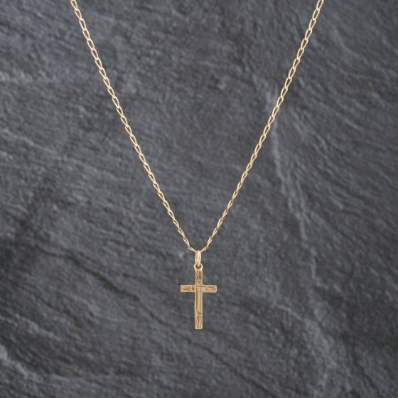 Second Hand 9ct Yellow Gold Hand Engraved Cross Pendant & 18 Inch Curb Chain 41143082
