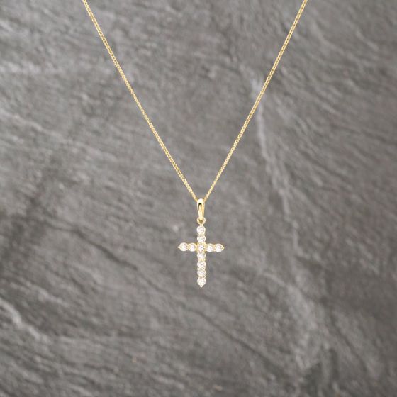 Second Hand 9ct Yellow Gold Cubic Zirconia Cross Pendant & 18 Inch Curb Chain 41143108