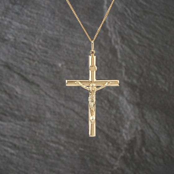 Second Hand 9ct Yellow Gold Crucifix Cross Pendant & 16 Inch Curb Chain 41143116