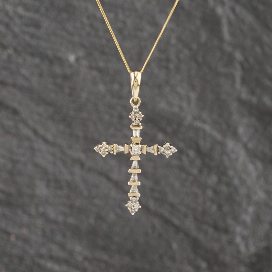 Second Hand Yellow Gold 0.22ct Diamond Set Cross Pendant & 18 Inch Curb Chain 41143118
