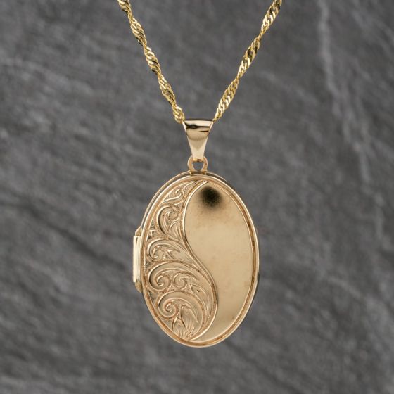 Second Hand 9ct Yellow Gold Patterned Oval Locket Pendant & 18 Inch Curb Chain 41143137