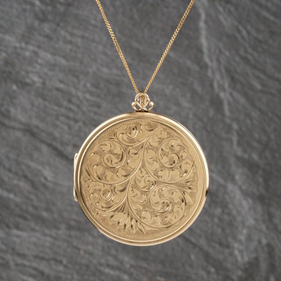 Second Hand Vintage 9ct Yellow Gold Hand Engraved Round Locket Pendant & 16 Inch Belcher Chain 41143139