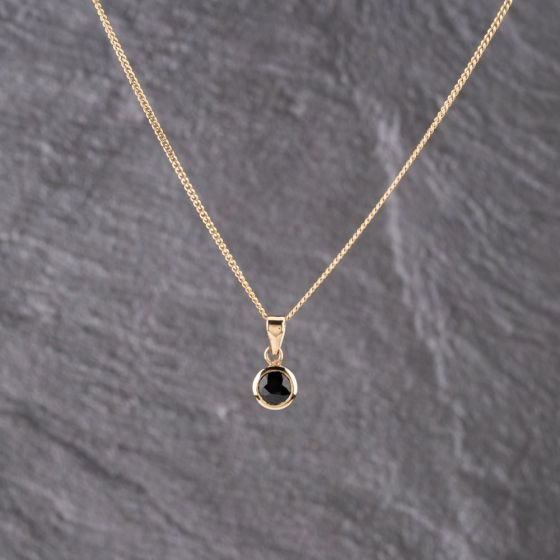 Second Hand 9ct Yellow Gold Sapphire Circular Rubover Set Pendant & 16 Inch Curb Chain 41143158