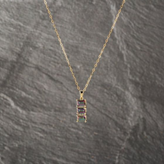 Second Hand Yellow Gold Mystic Topaz & 0.03ct Diamond Set Pendant & 18 Inch Trace Chain 41143175