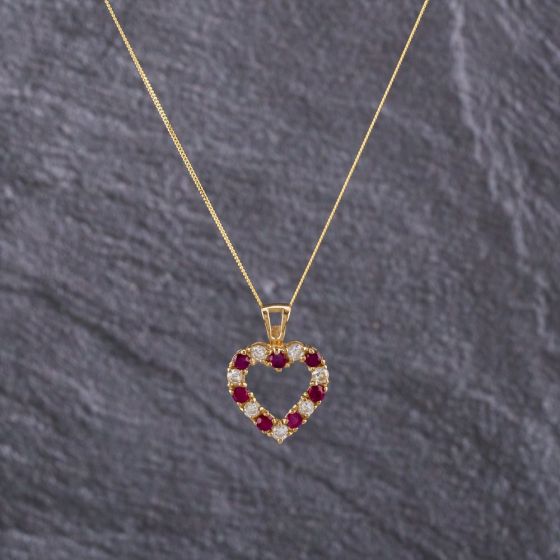 Second Hand 9ct Yellow Gold Ruby & Cubic Zirconia Pendant & 18 Inch Curb Chain 41143192