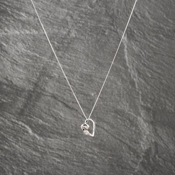 Second Hand 9ct White Gold Cubic Zirconia Heart Slider Pendant & 18 Inch Curb Chain 41143227