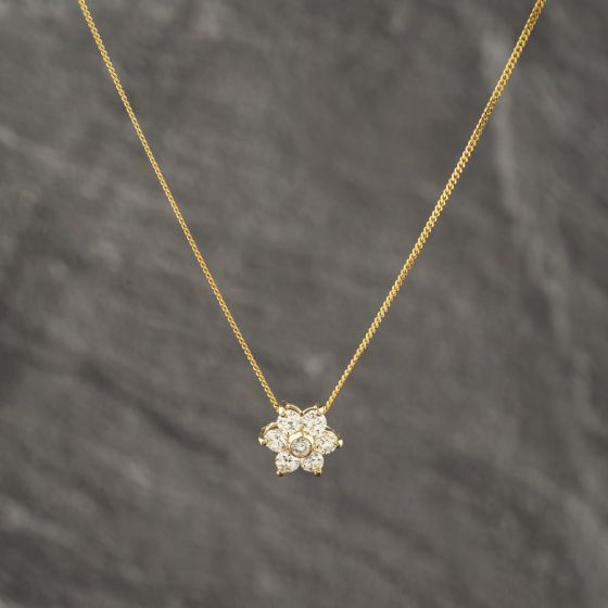 Second Hand 9ct Yellow Gold Cubic Zirconia Cluster Pendant & 18 Inch Curb Chain 41143231