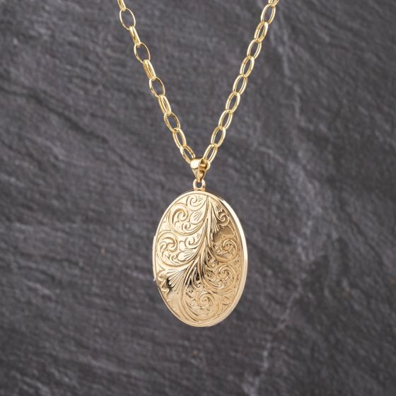 Second Hand 9ct Yellow Gold Oval Patterned Locket Pendant & 24 Inch Belcher Chain 41143235