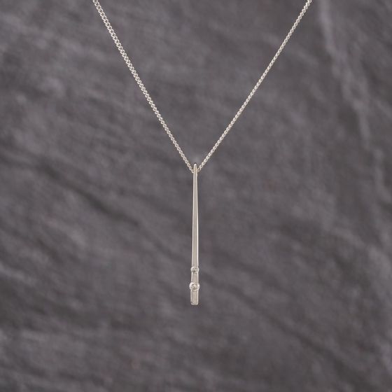 Second Hand 18ct White Gold Brilliant Cut Diamond Set Bar Pendant & 16 Inch Curb Chain 41143299
