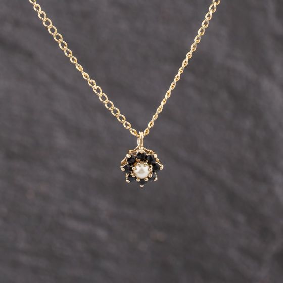 Second Hand 9ct Yellow Gold Cultured Pearl & Sapphire Cluster Pendant & 22 Inch Curb Chain 41143301