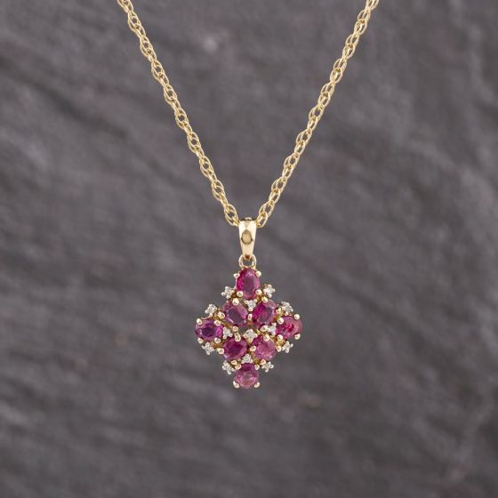 Second Hand 9ct Yellow Gold Diamond & Ruby Cluster Pendant & 24 Inch Prince Of Wales Chain 41143306