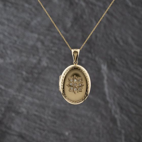 Second Hand 9ct Yellow Gold Diamond Set Oval Engraved Locket Pendant & 18 Inch Curb Chain 41143350