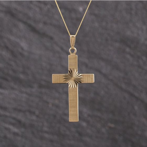 Second Hand 9ct Yellow Gold Patterned Cross Pendant & 18 Inch Curb Chain 41143362