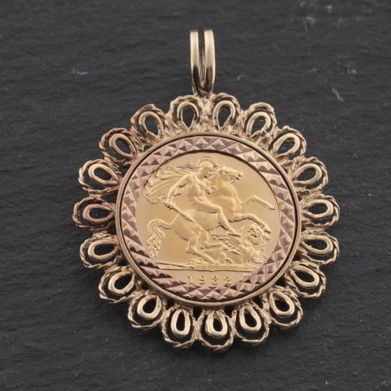 Second Hand Yellow Gold Queen Elizabeth II 1982 Half Sovereign Coin Keeper Loose Pendant 41143445