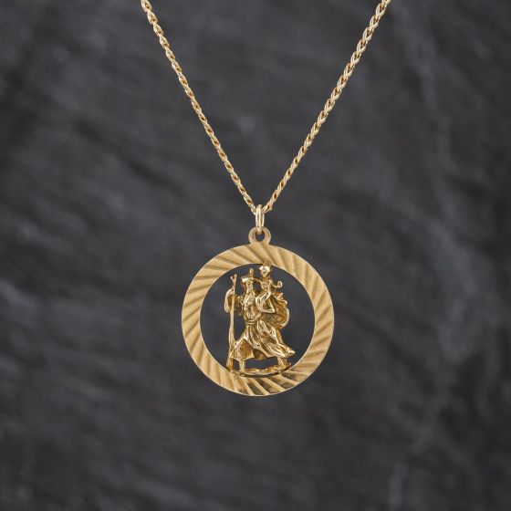 Second Hand 9ct Yellow Gold Openwork St Christopher Pendant & 18 Inch Curb Chain 41143463