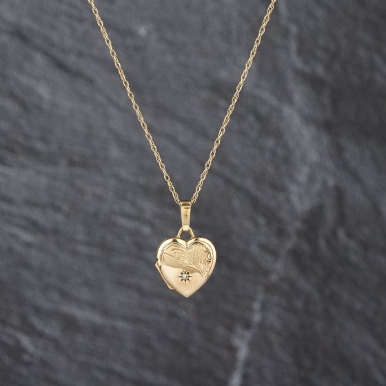 Second Hand 9ct Yellow Gold 0.01ct Diamond Half Engraved Heart Locket Pendant & 18 Inch Prince Of Wales Chain 41143482