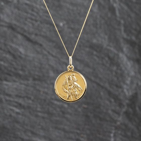Second Hand 9ct Yellow Gold Round St Christopher Pendant & 18 Inch Curb Chain 41143509