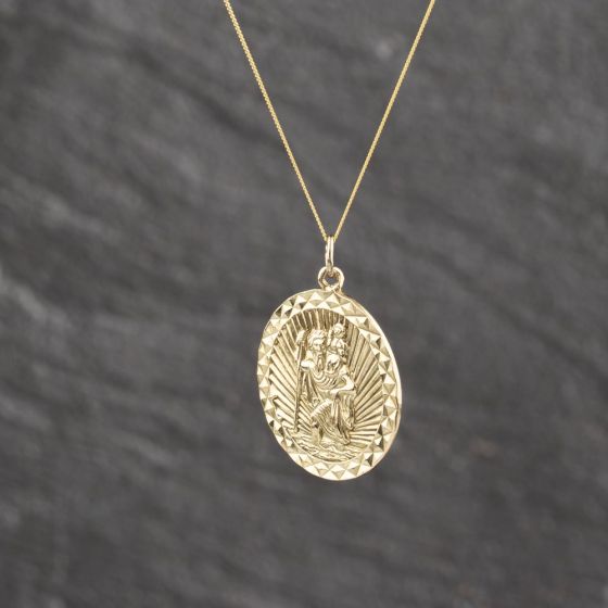 Second Hand 9ct Yellow Gold St Christopher Pendant & 18 Inch Curb Chain 41143539