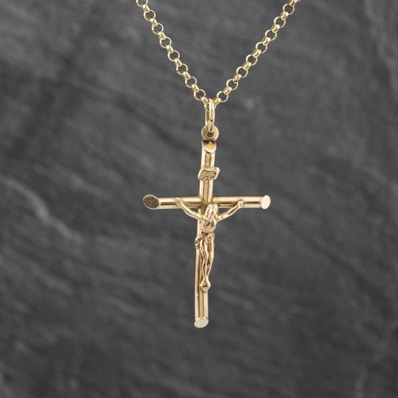 Second Hand 9ct Yellow Gold Cruxifix Cross Pendant & 19 Inch Belcher Chain 41143562