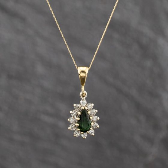 Second Hand 18ct Yellow Gold Green Garnet & 0.36ct Diamond Tear Drop Pendant & 18 Inch Curb Chain 41143634