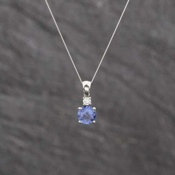Second Hand White Gold Tanzanite & 0.06ct Diamond Pendant & 18 Inch Curb Chain 41143641