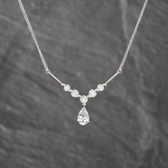 Second Hand 9ct White Gold Cubic Zirconia Set Pendant & 16 Inch Fancy Chain 41143643