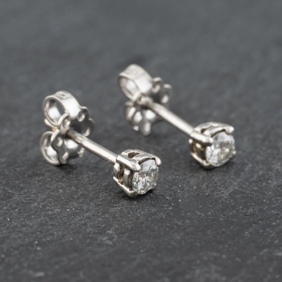 Second Hand 18ct White Gold Diamond Single Stone Stud Earrings 41172684