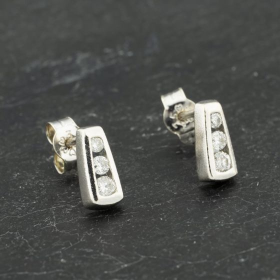 Second Hand 9ct White Gold 8.9mm Diamond Bar Dropper Earrings 41173312