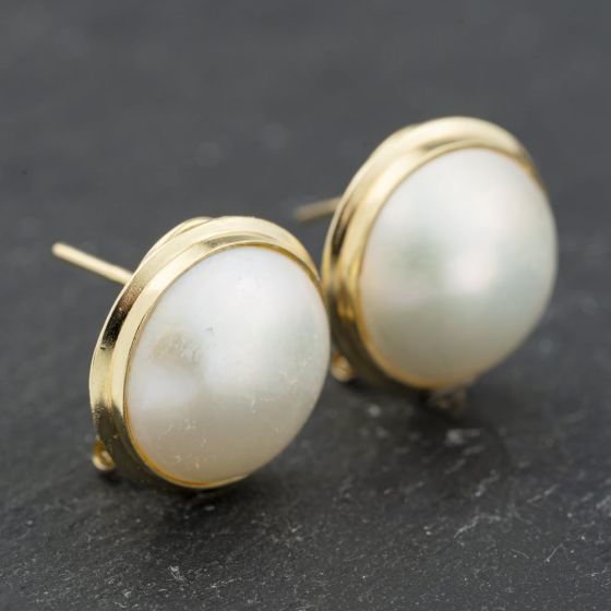 Second Hand 9ct Yellow Gold Mabe Pearl Stud Earrings 41173613