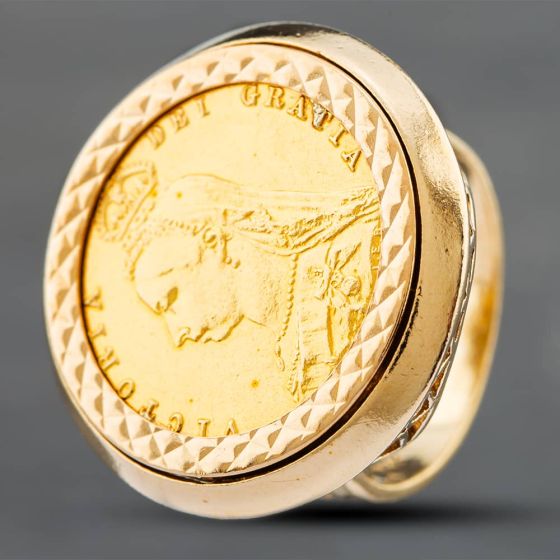 Second Hand Vintage Yellow Gold 1887 Shield Back Full Sovereign Coin Ring 41201030