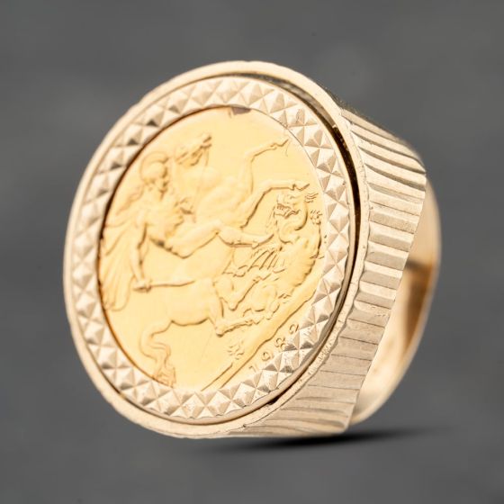 Second Hand Yellow Gold 1982 Queen Elizabeth II Full Sovereign Coin Ring 41201227