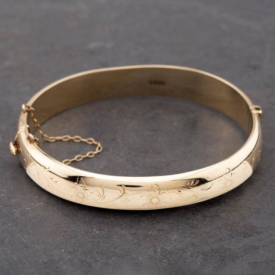 Second Hand 9ct Yellow Gold Foliate Engraved Standard Hinged Bangle 41211051