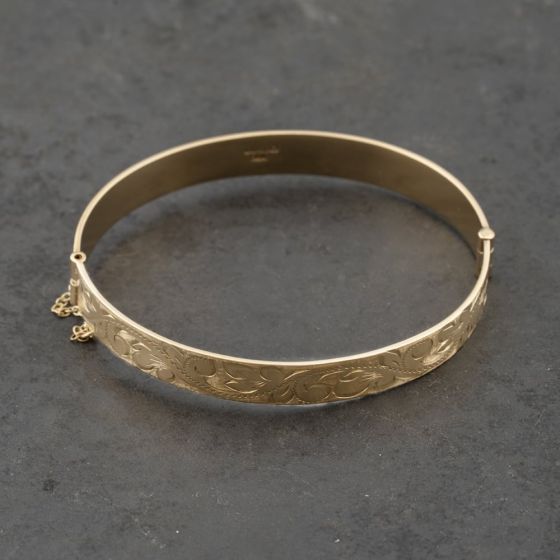 Second Hand 9ct Yellow Gold Hand Engraved Foliate Design Hinged Bangle 41211349