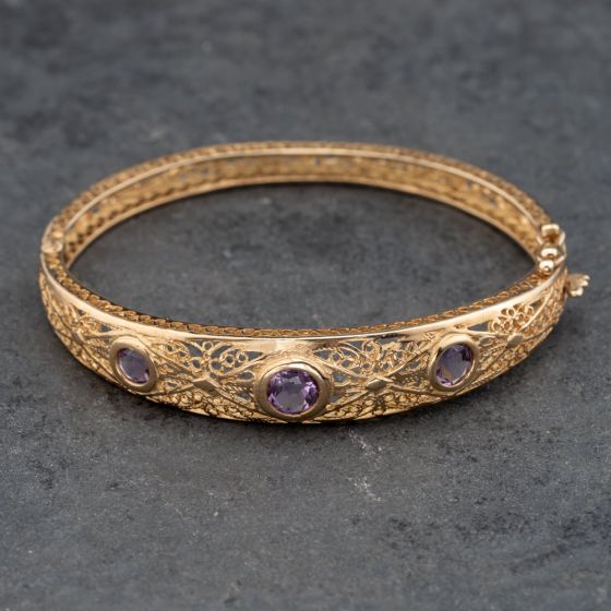 Second Hand 9ct Yellow Gold Amethyst Ornate Openwork Graduating Hinged Bangle 41211366