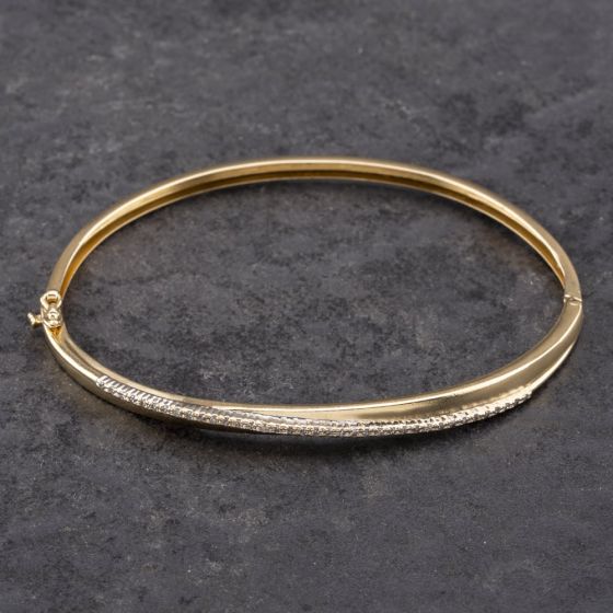 Second Hand 9ct Yellow Gold 0.15ct Diamond Crossover Hinged Bangle 41211376